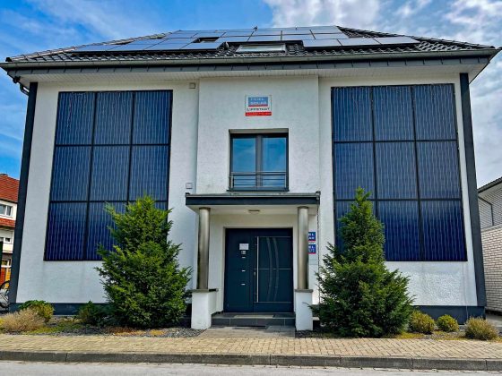 Photovoltaik-am-Haus_web